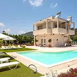 Orange Near Platanias Вілла *